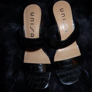 Unisa Black Croc-Patterned Slides